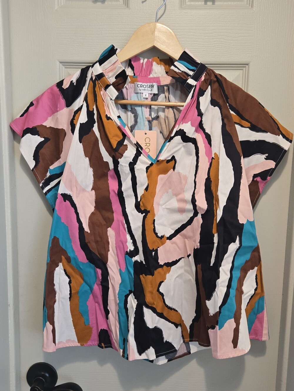 Crosby by Mollie Burch Short-Sleeve V-Neck Top in Abstract Print sz Medium